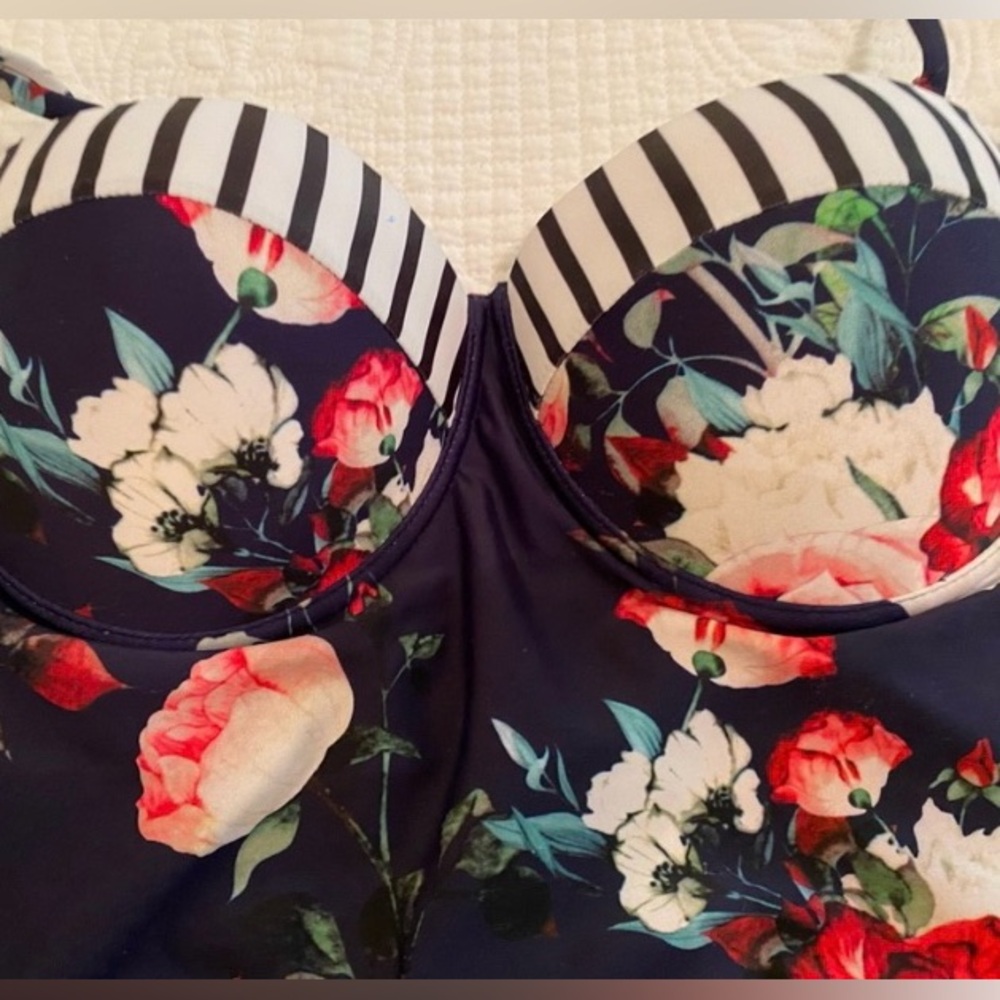 Cupshe 1-piece e size XL